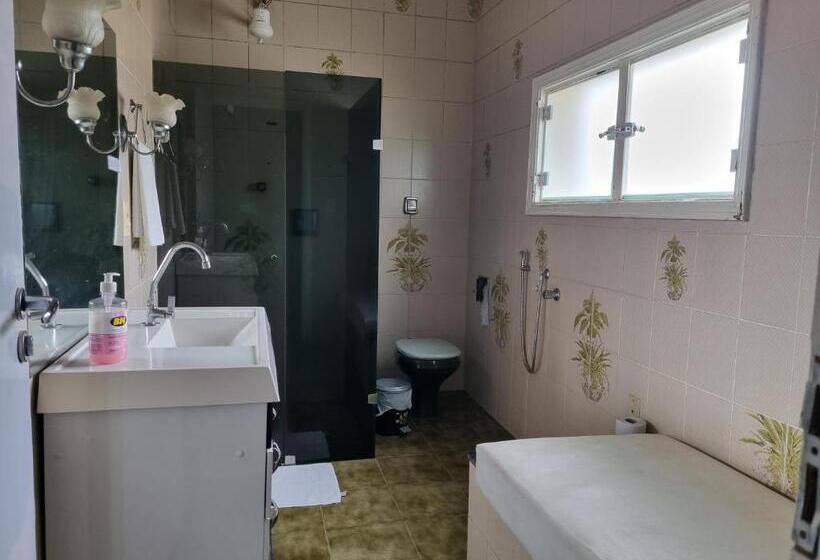 家庭间, Uba Apart Imóveis