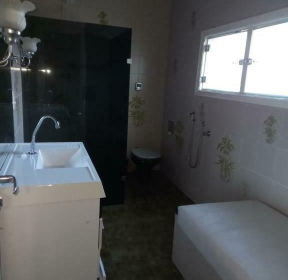 家庭间, Uba Apart Imóveis