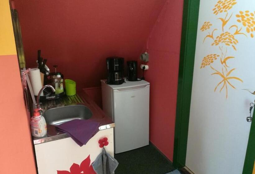 Standardrum med Terrass, Zur Alten Filmkiste