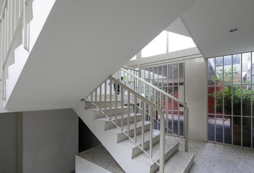 آپارتمان 3 خوابه, Apartamentos West End