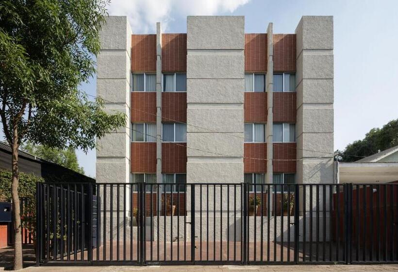 1 Bedroom Penthouse Apartment, Apartamentos West End