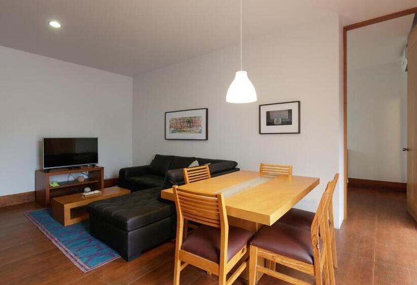 1 Bedroom Penthouse Apartment, Apartamentos West End