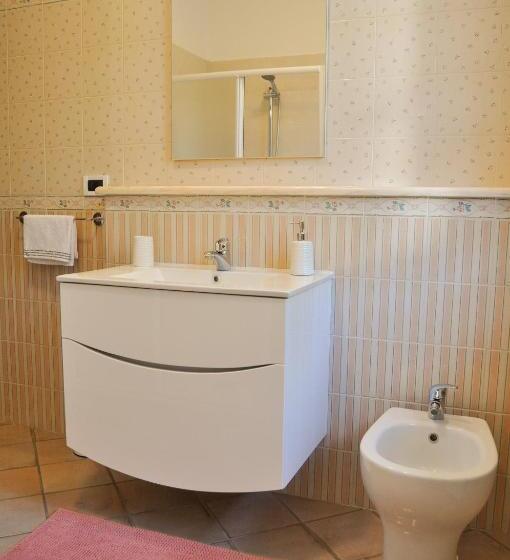 标准三人间, B&b Sarita S Rooms