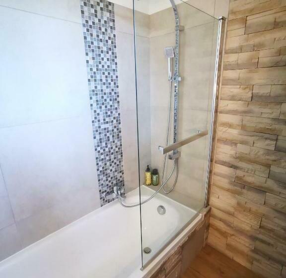 Полулюкс Вид на Горы, L étang De La Tourne