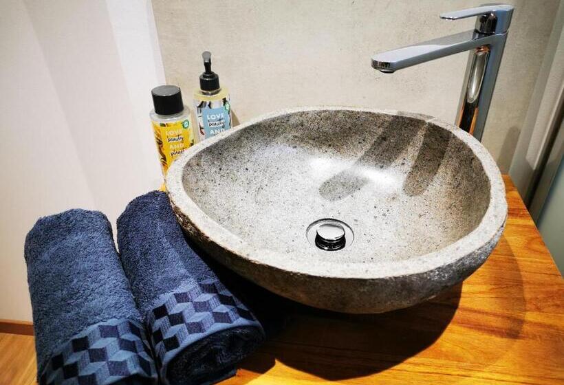 Полулюкс Вид на Горы, L étang De La Tourne