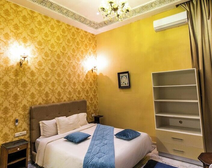 اتاق راحتی سه تخته, Palais Shazam & Spa