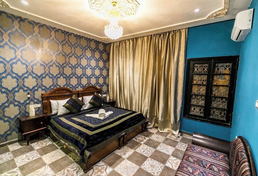 اتاق استاندارد با چشم‌انداز کوهستان, Palais Shazam & Spa