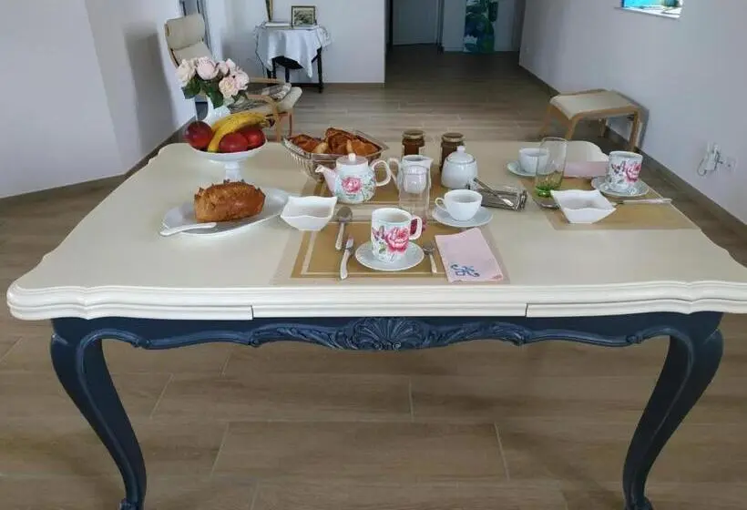 マウンテンビュースタンダードルーム, Chambres D Hôtes La Courlande
