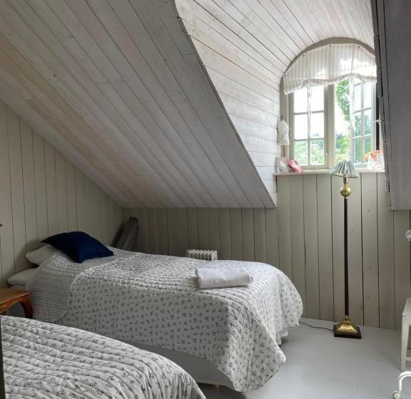 带共用浴室的标准房间, Arphus Lodge