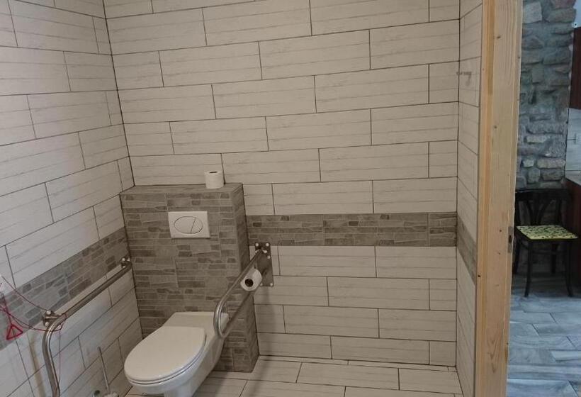 장애인을 위한 킹사이즈 침대 스탠다드 룸, Bé La 2 Vendégház