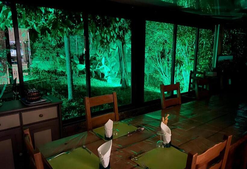 Номер Стандарт Вид на Сад, Chambres Et Tables D Hôtes Zélia & Jacques Berquez