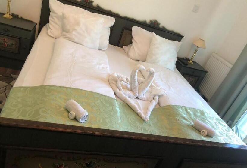 Номер Стандарт Вид на Бассейн, Gasthaus Casa Kugler