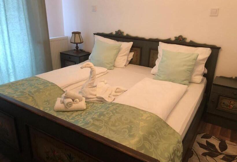 Номер Стандарт Вид на Бассейн, Gasthaus Casa Kugler