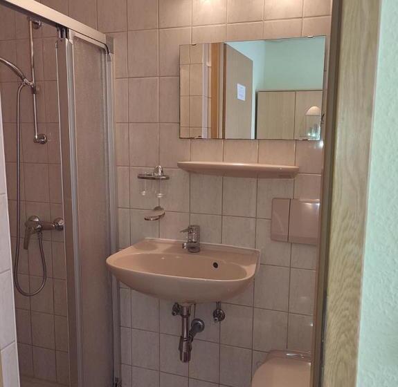 バルコニー付きスタンダードルーム, Gockescher Hahn