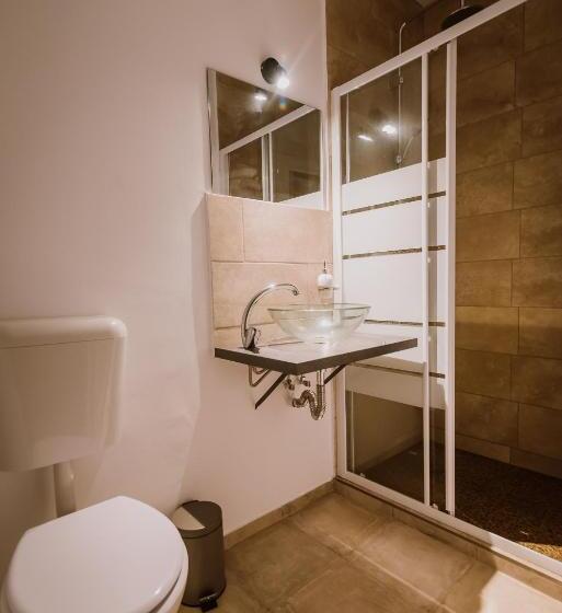 חדר דלוקס, Sunset Inn