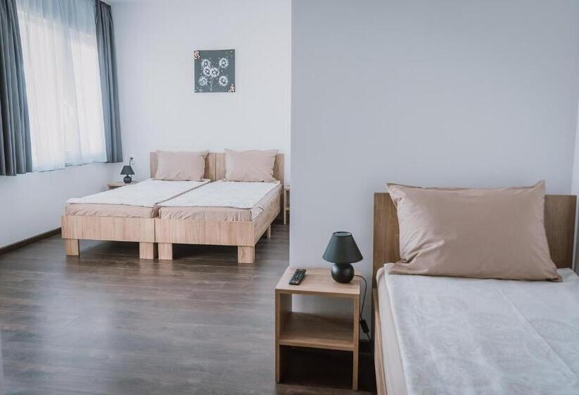 חדר דלוקס, Sunset Inn