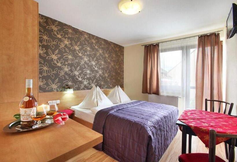 غرفة قياسية مزوَّدة بشُرفة, Ubytovanie Pod Tatrami