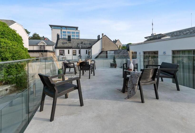 Апартаменты 2 Спальни, Aalesund City Apartment
