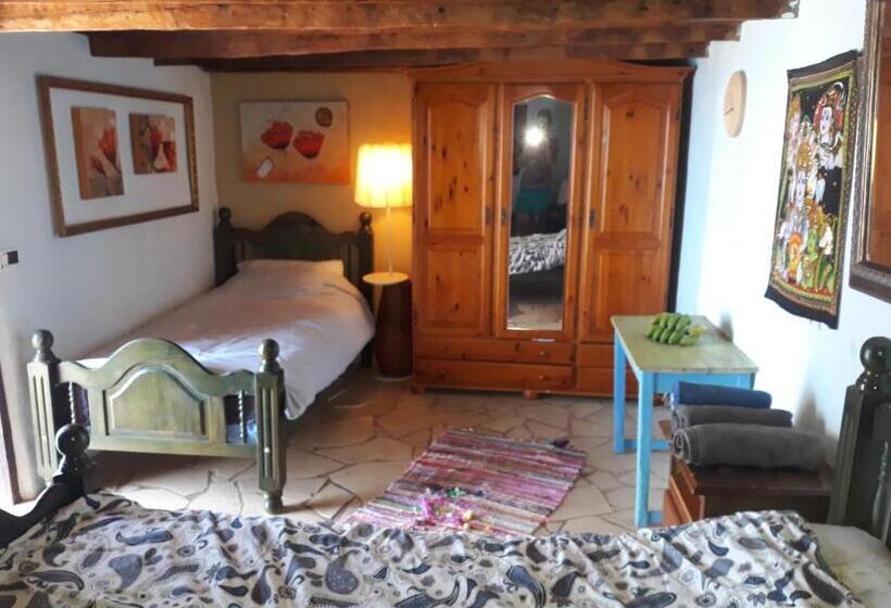 اتاق راحتی سه تخته, Abracaribes