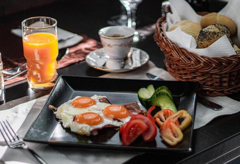 스탠다드 룸, Fakapu Pince és Panzió