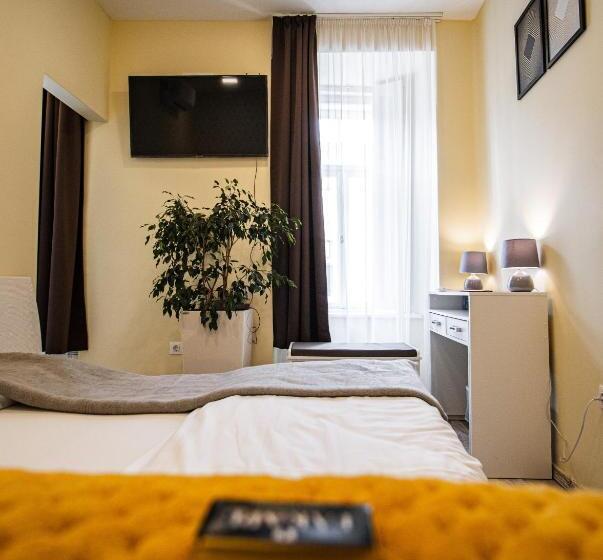 스탠다드 룸, Fakapu Pince és Panzió