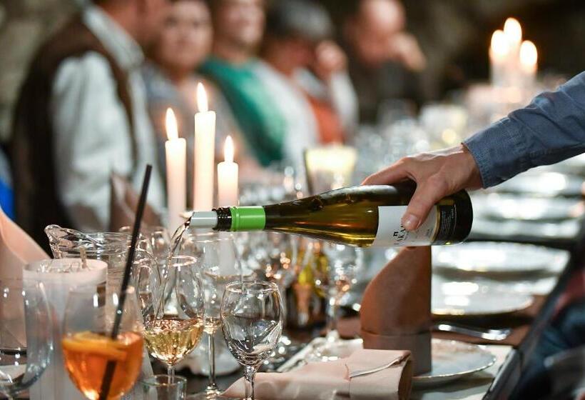 침실 1개 아파트, Fakapu Pince és Panzió