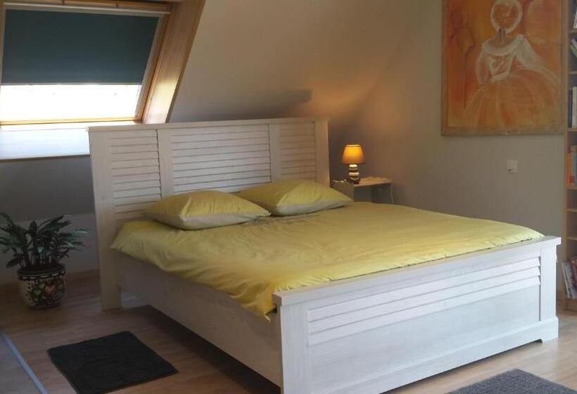 اتاق استاندارد با چشم‌انداز استخر, Notre Rêve   Chambre D Hôtes