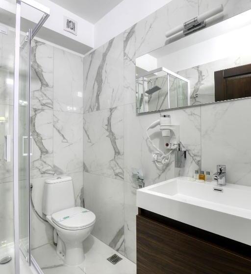 标准间带阳台, Ivascu