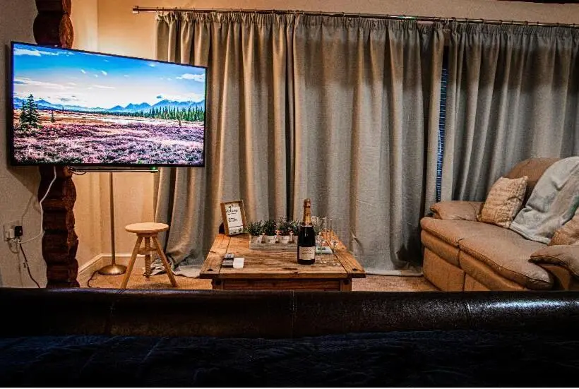 اتاق لوکس, Log Cabin