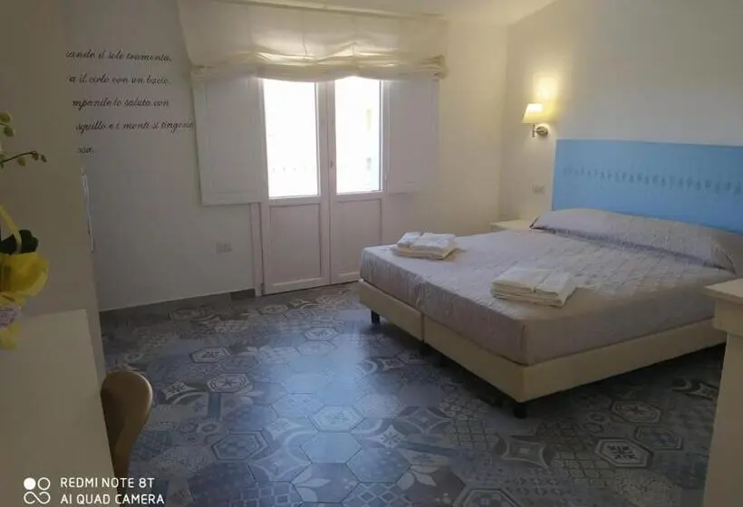 デラックストリプルルーム, Locanda B&b Dandana