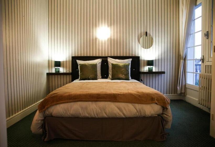 ファミリールーム, Aux Portes Du Château