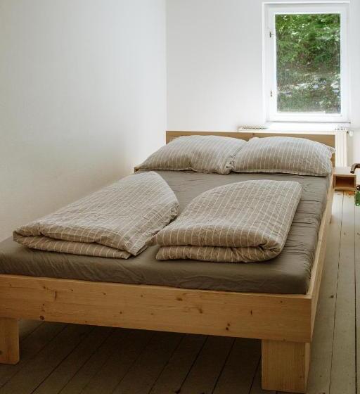 اتاق استاندارد, Dom Na Slivnici