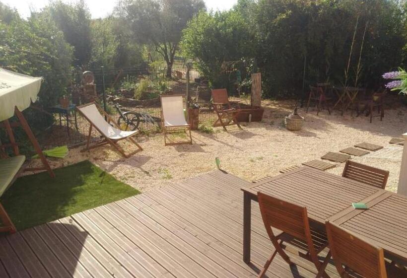 חדר סטנדרט נוף לגינה, La Bastide Neuve Des Oliviers