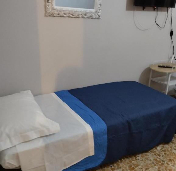 اتاق استاندارد, La Darsena