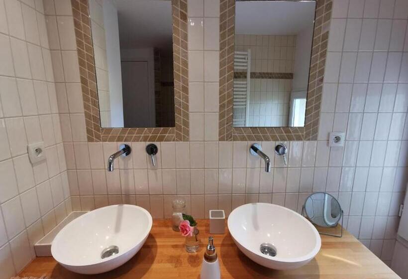 Familjesvit, Le Clot De Meste Duran