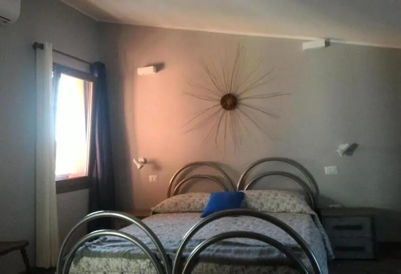 デラックスルーム, Corona Bed & Breakfast