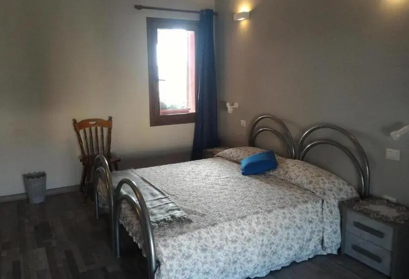 デラックスルーム, Corona Bed & Breakfast