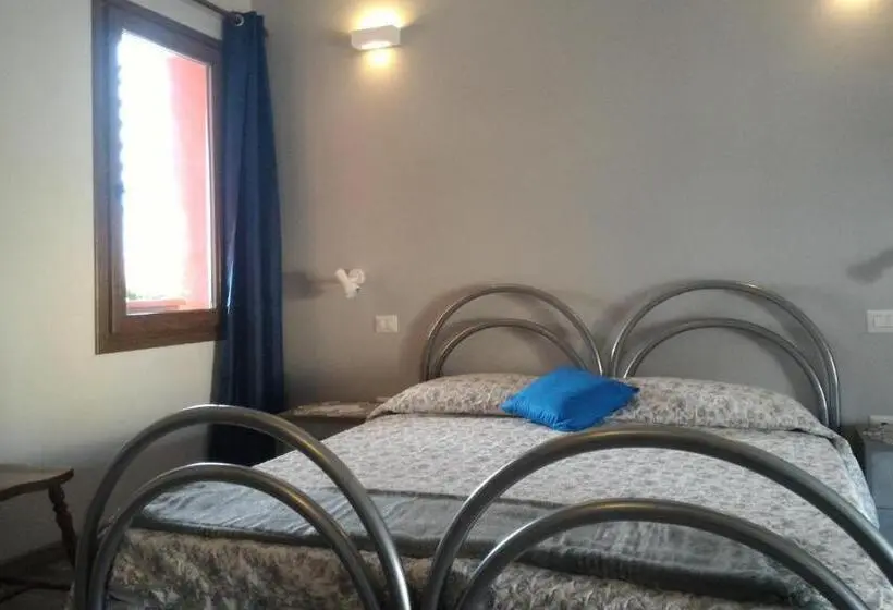 デラックスルーム, Corona Bed & Breakfast