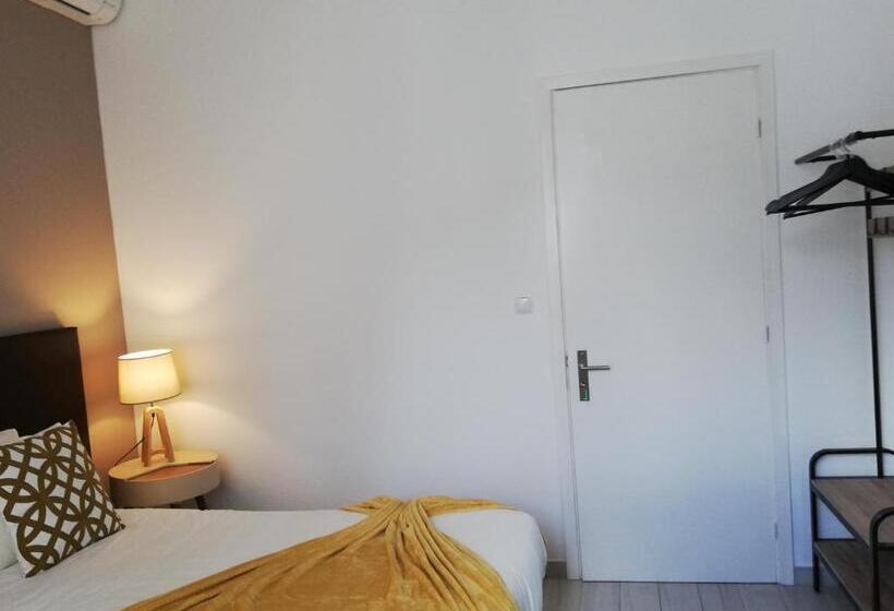 סוויטה, Victória Guest House