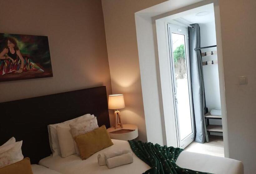 סוויטת ג'וניור נוף לגינה, Victória Guest House