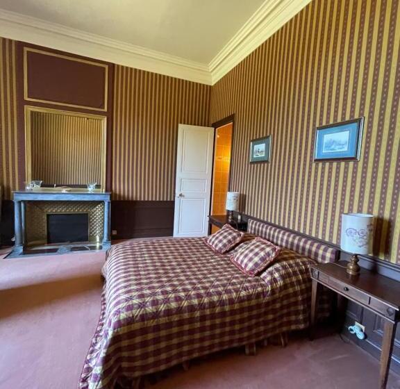 غرفة قياسية, Château De Praslins