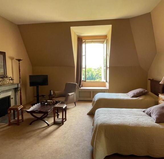 غرفة عائلية, Château De Praslins