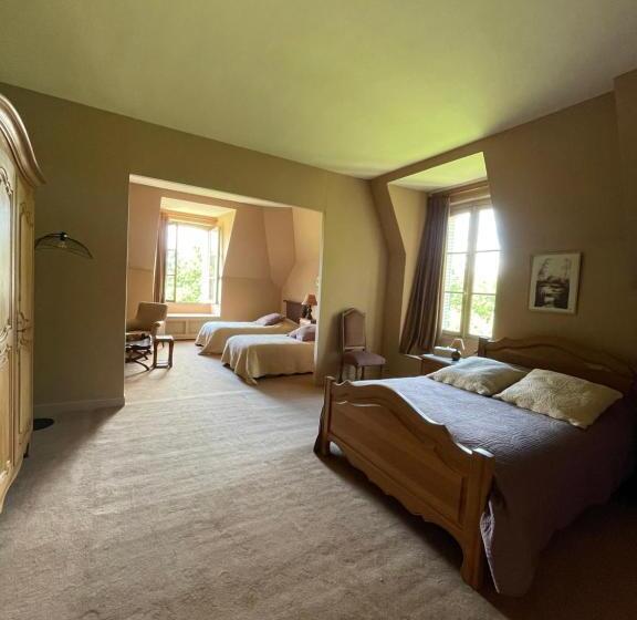 غرفة عائلية, Château De Praslins