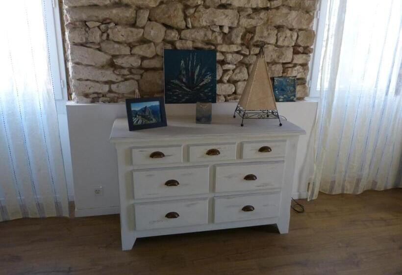 Номер Стандарт Вид на Сад, Domaine De Bonnet