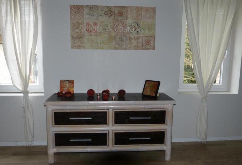 Номер Стандарт Вид на Бассейн, Domaine De Bonnet