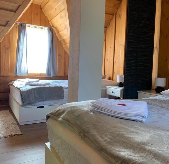 テラス付きスタンダードルーム, Gyurka Kisrönkház