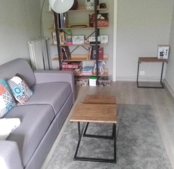 Номер Deluxe, Virginie Et Serge