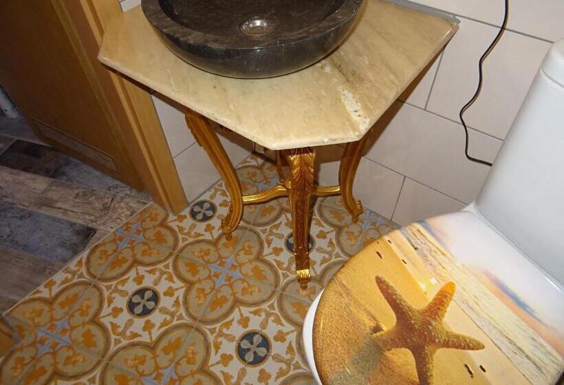 스탠다드 싱글 룸, Art Ddr Eig Bad Dir Im Zim, 3 Og, Treppensteigen Kein Fruehhstück Keine Kueche Nur Uebernachtung Par