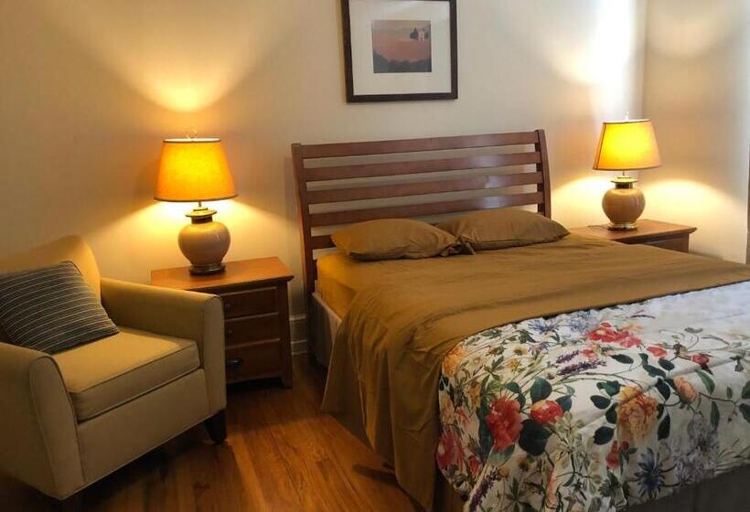 غرفة قياسية, Brick House Retreat