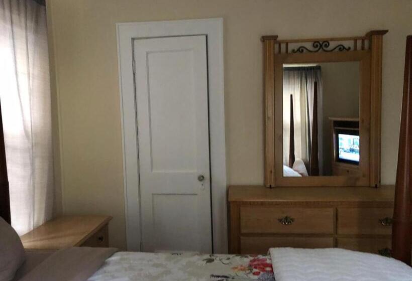 غرفة قياسية, Brick House Retreat